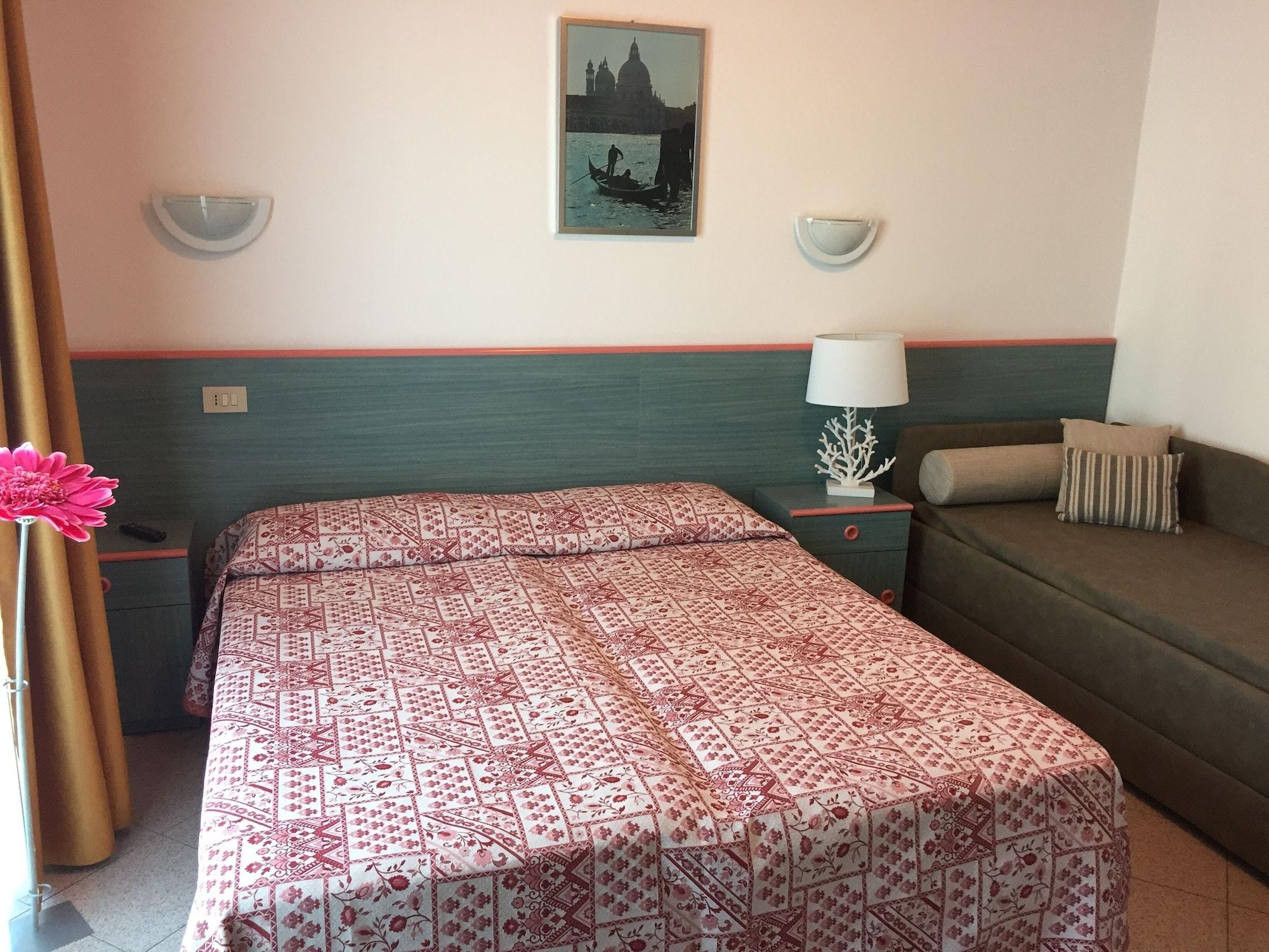 Hotel Storione リド・ディ・イエゾロ エクステリア 写真