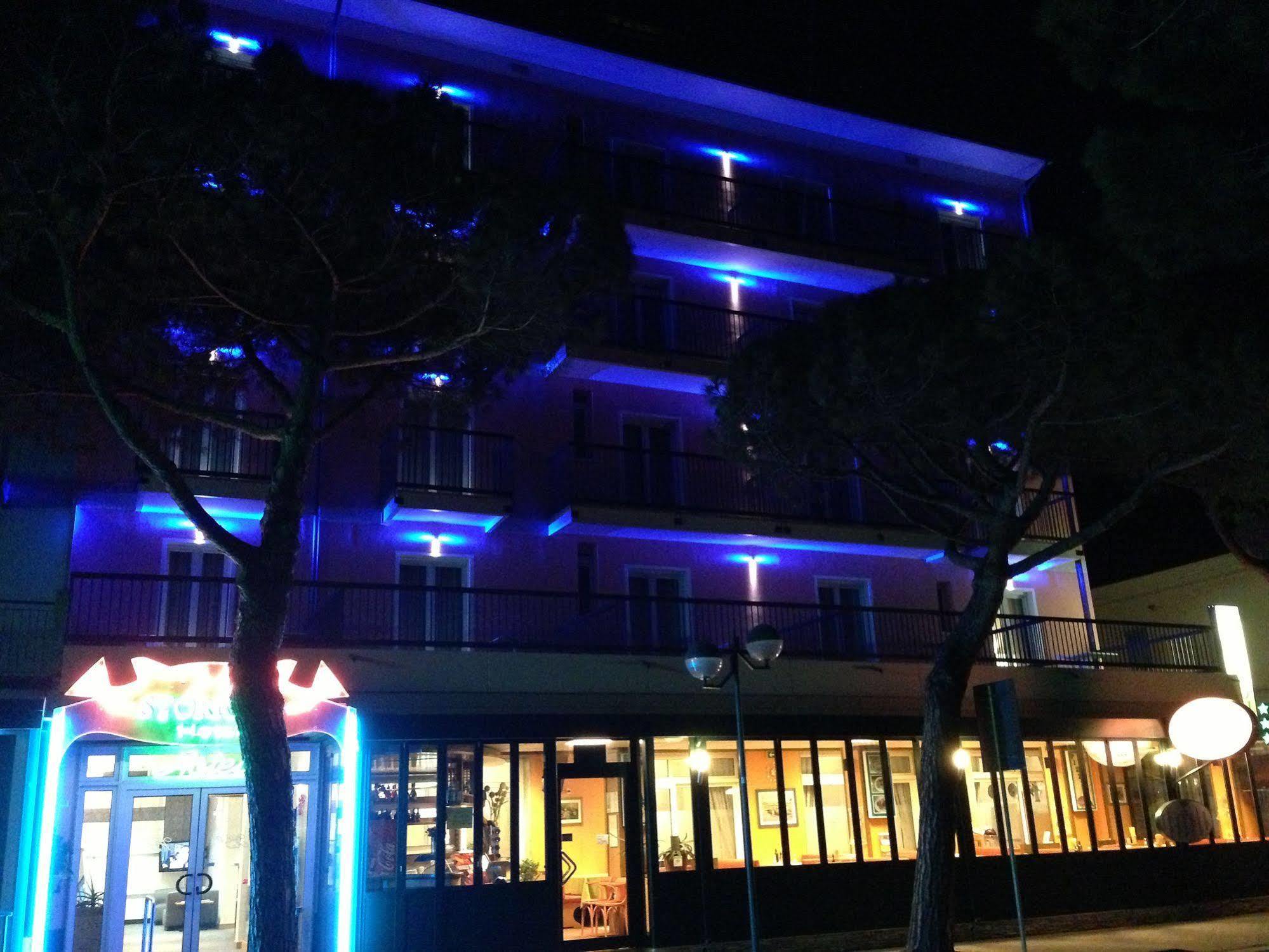 Hotel Storione リド・ディ・イエゾロ エクステリア 写真